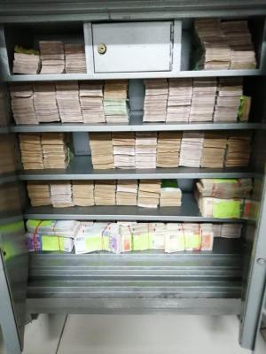 Capturamos 5 extraditables de una organización que traficaba droga en vuelos chárter hacia Europa.