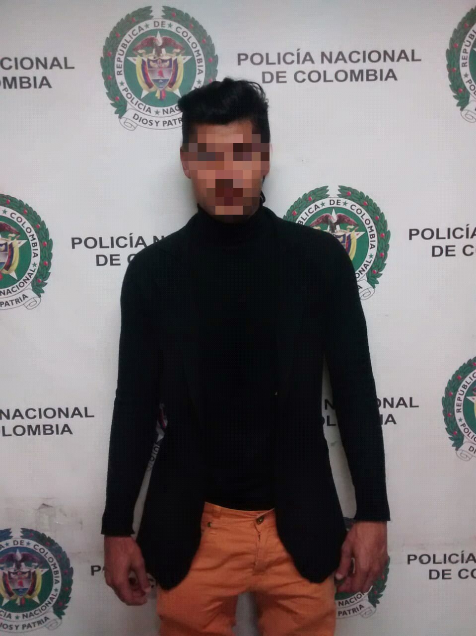 Capturamos-a-un-actor-de-reparto-y-un-productor-de-música-urbana-con-cocaína-en-el-Aeropuerto-el-Dorado 