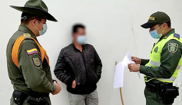 Capturamos_un_hombre_por_el_delito_de_porte_ilegal_de_armas_3