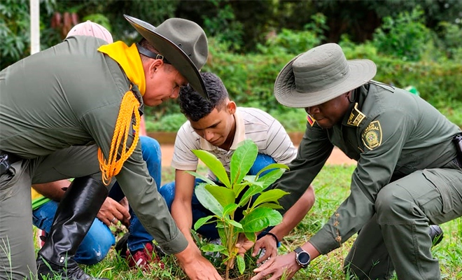 Carabinero y ambiental