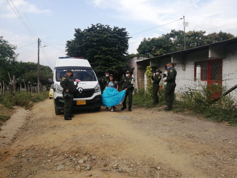 Le cumplimos el sueño a una joven y le celebramos su fiesta de 15 años