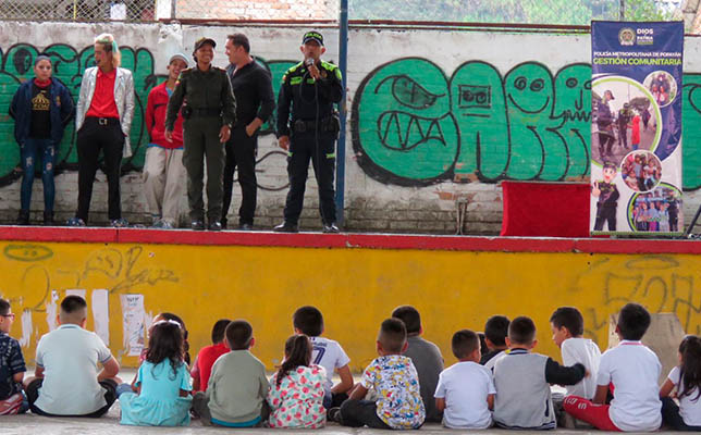 llegaron_al_polideportivo_Los_Sauces