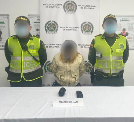 Exhaustivos controles permitien nuevamente la captura de una mujer y la incautación de 616 gramos de marihuana en el Aeropuerto.