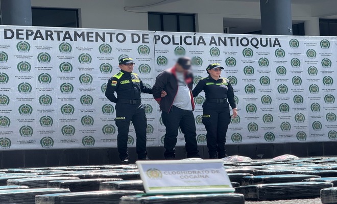 Policía Antioquia incauta 720 kilos de clorhidrato de cocaína y captura a un sospechoso en La Pintada