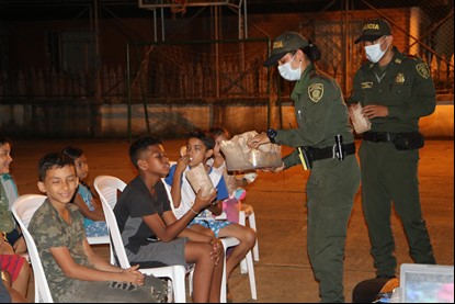  con policine llevamos alegria a los niños niñas y adolescentes de los diferentes barrios del municipio de mitu 