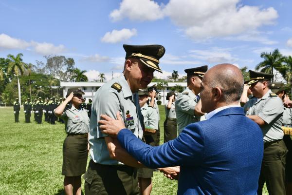 Condecoración del señor comandante