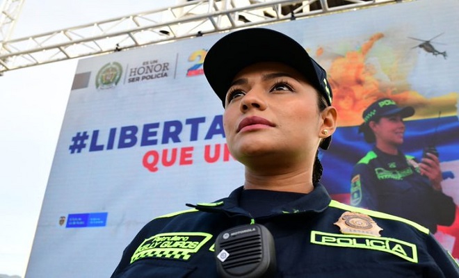 Mujer Policía
