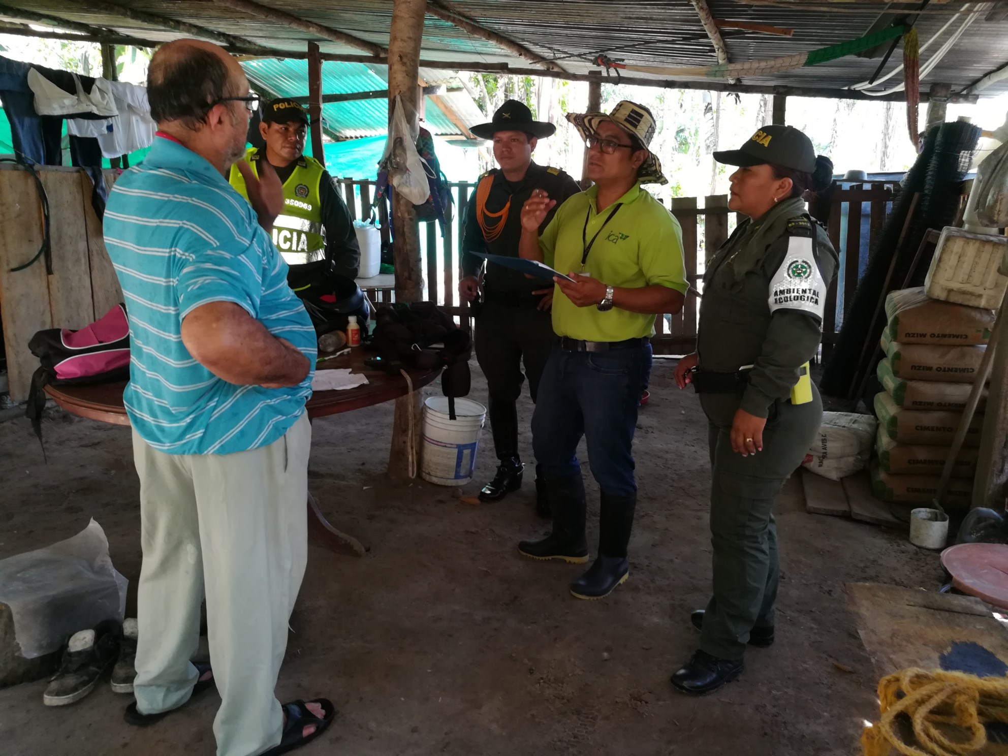 Policía Nacional y el I.C.A lideran campaña de control a granjas avícolas