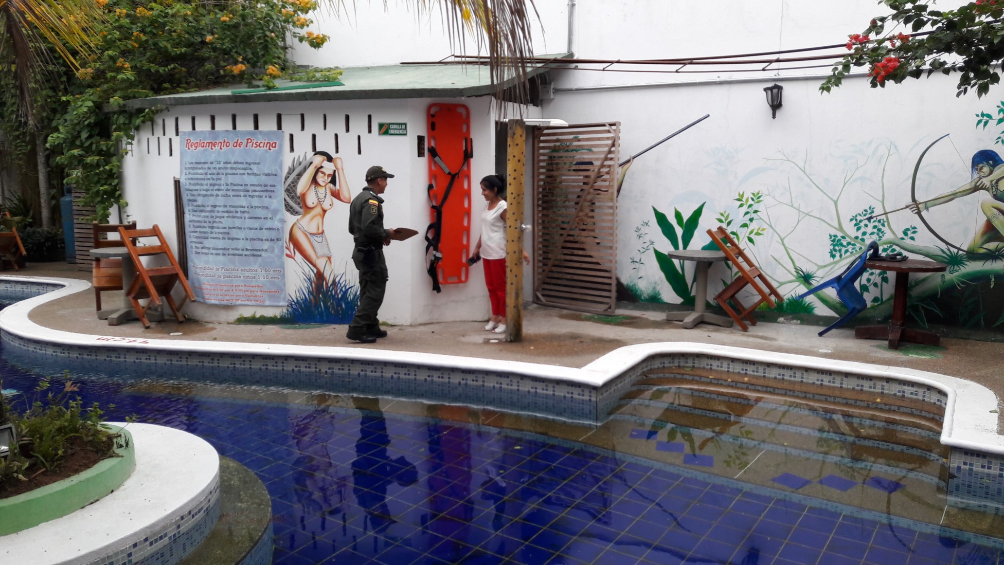 La Policía Nacional a través de la Policía de Turismo y en coordinación con la Secretaria de Turismo de la Alcaldía municipal de Leticia, dio inicio a las acciones persuasivas que conllevan el cierre y sanciones a aquellos operadores y prestadores de servicio turísticos en la región que no cumplan con las exigencias de ley establecidas.  Es así como en los últimos días en el marco del “Plan Vacaciona Seguras y en paz” y dando aplicabilidad al decreto número 2074 de 2003 del 25 de julio de 2003, mediante el 