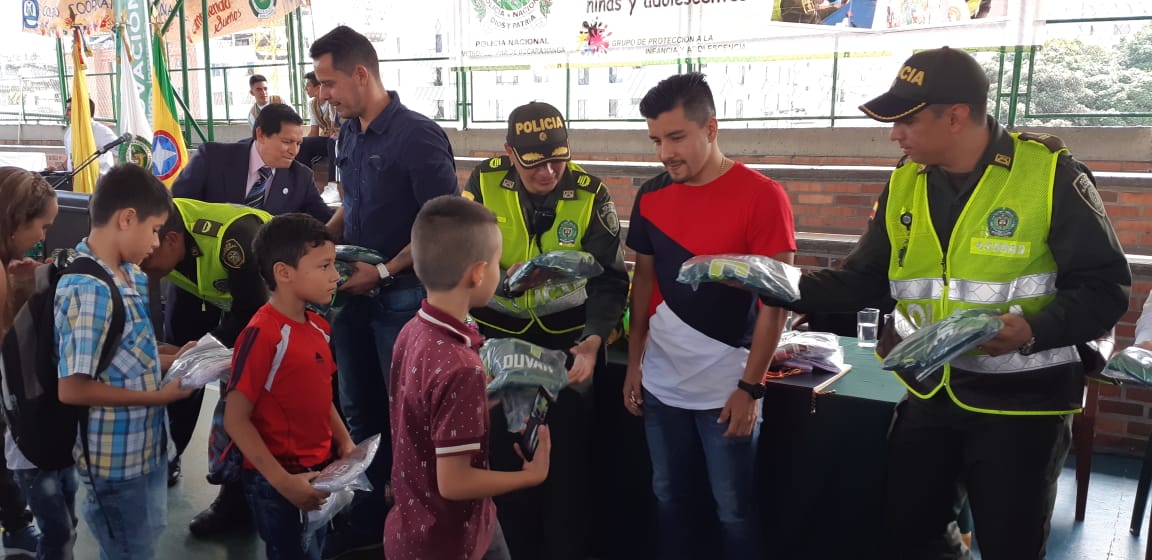 cumpliendo_sueños_policia_nacional_