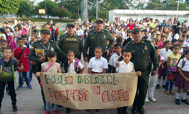 En-el Meta-la Policía Nacional-sigue-acompañando-el-regreso-a-clases
