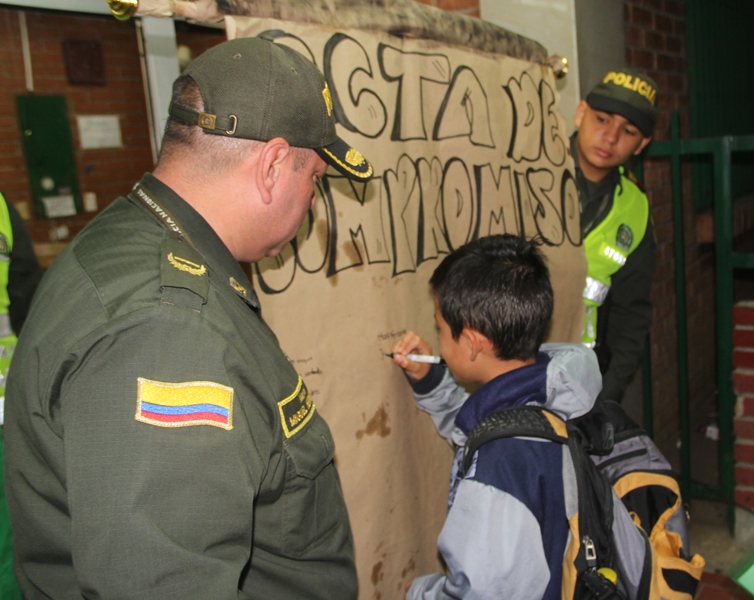 de_regreso_a_clase_seguro_y_en_paz_