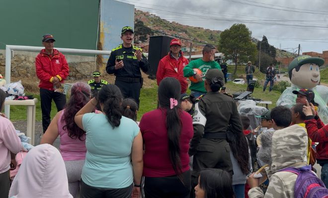 Esta celebración combinó arte, educación y mensajes de protección familiar con el lema “Amor de madre, protección para la niñez”.