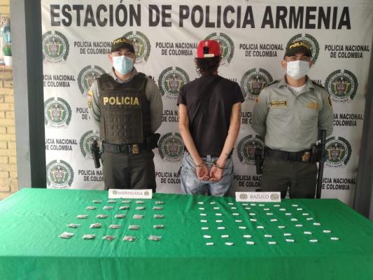 Capturado con 75 dosis de estupefacientes 