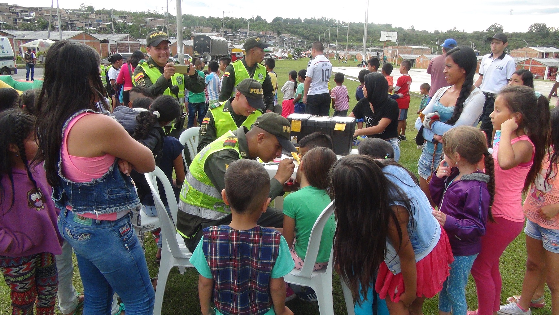 Estas actividades se desarrollaron durante el primer puente festivo, mediante  una intervención en los parques principales de las comunas de la ciudad de Popayán