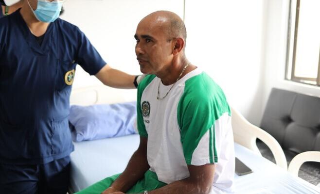 El subintendente Aníbal José Toscano se recupera en el Hospital Central de la Policía Nacional.