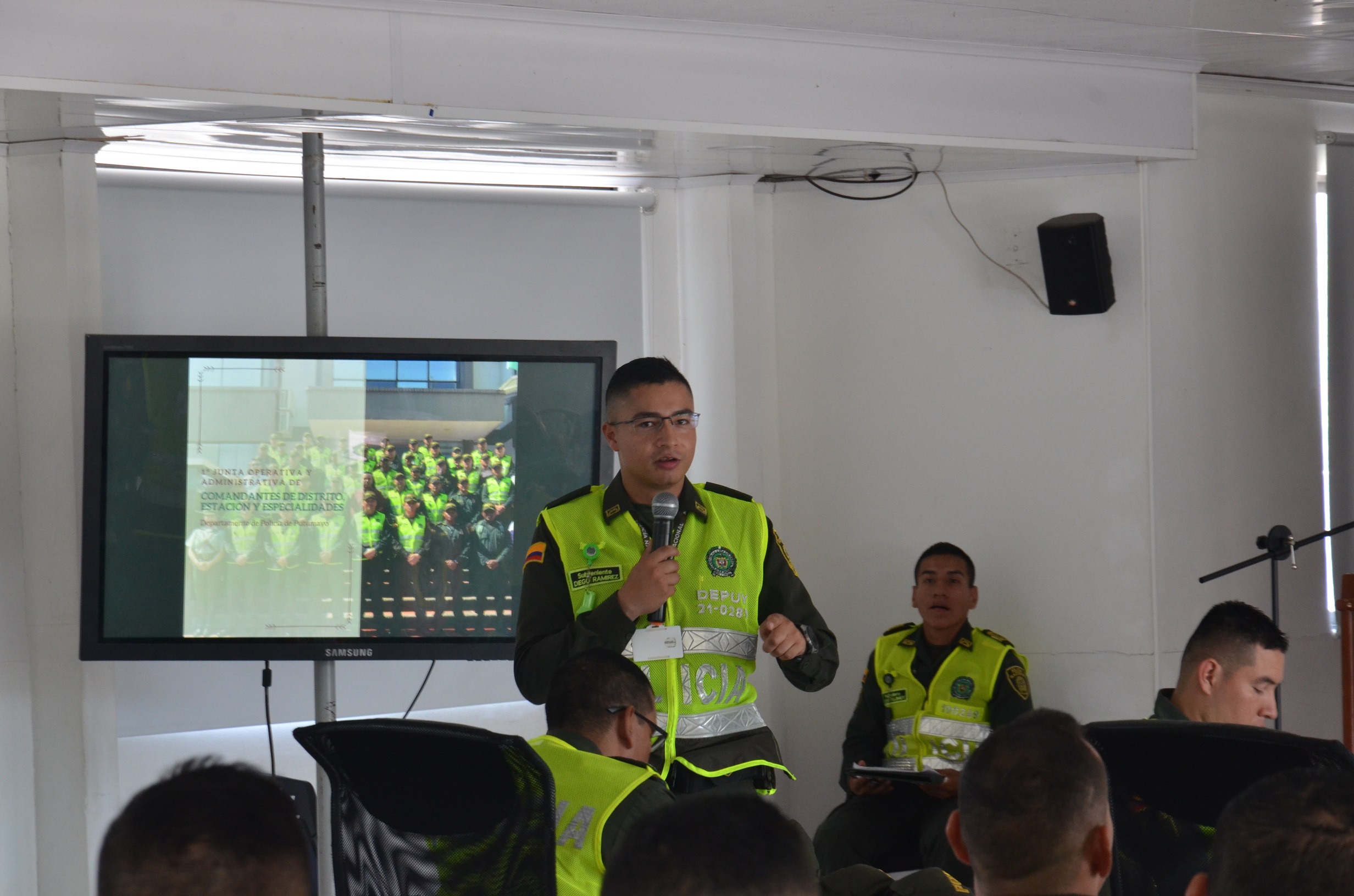 Primera junta de comandantes y distritos de Policía en Mocoa