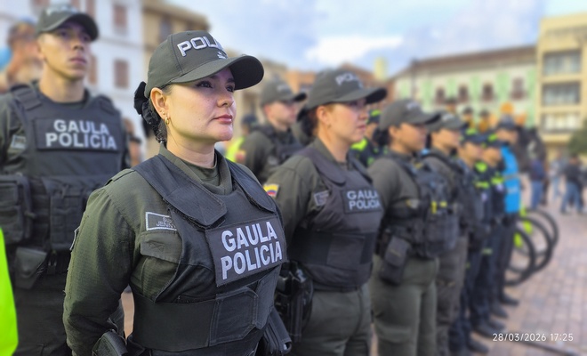 Uniformados de las diferentes especialidades de la Policía hacen presencia durante el lanzamiento del plan semana santa 
