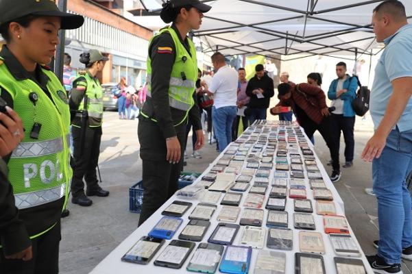 entrega de celulares a sus dueños
