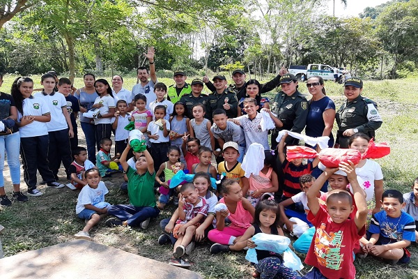 Los niños de estación Pereira ya irán a clases con todos sus elementos 