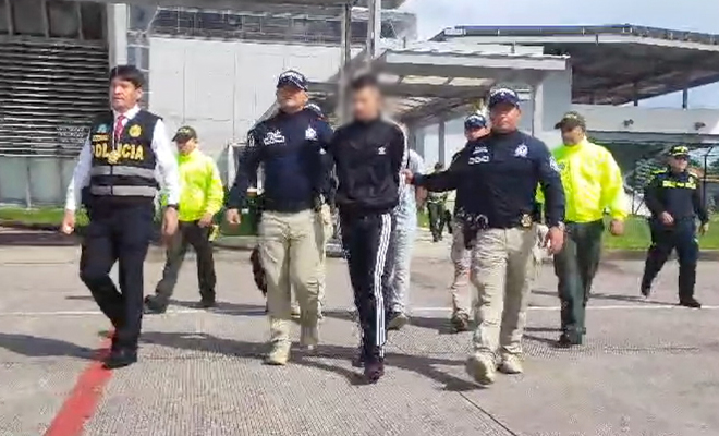 Después de una discusión con su pareja sentimental, roció gasolina en todo su cuerpo y le prendió fuego.