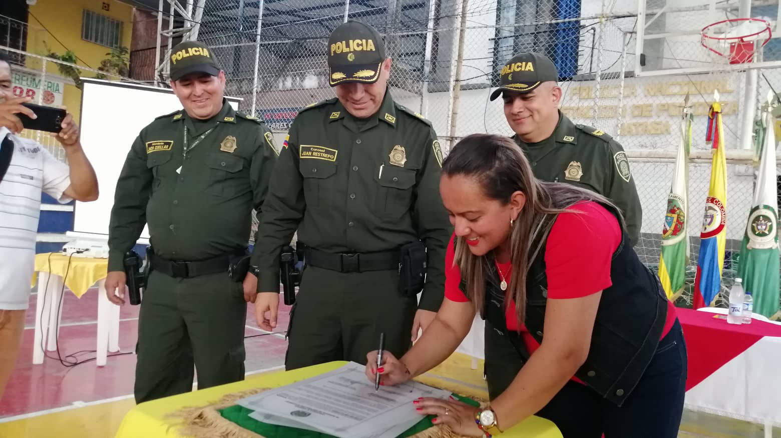 firma_del_pergamino_-_alcaldesa