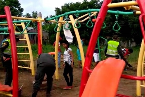 foto- comunidad-y-Policía-se-unen-para-recuperar-parque