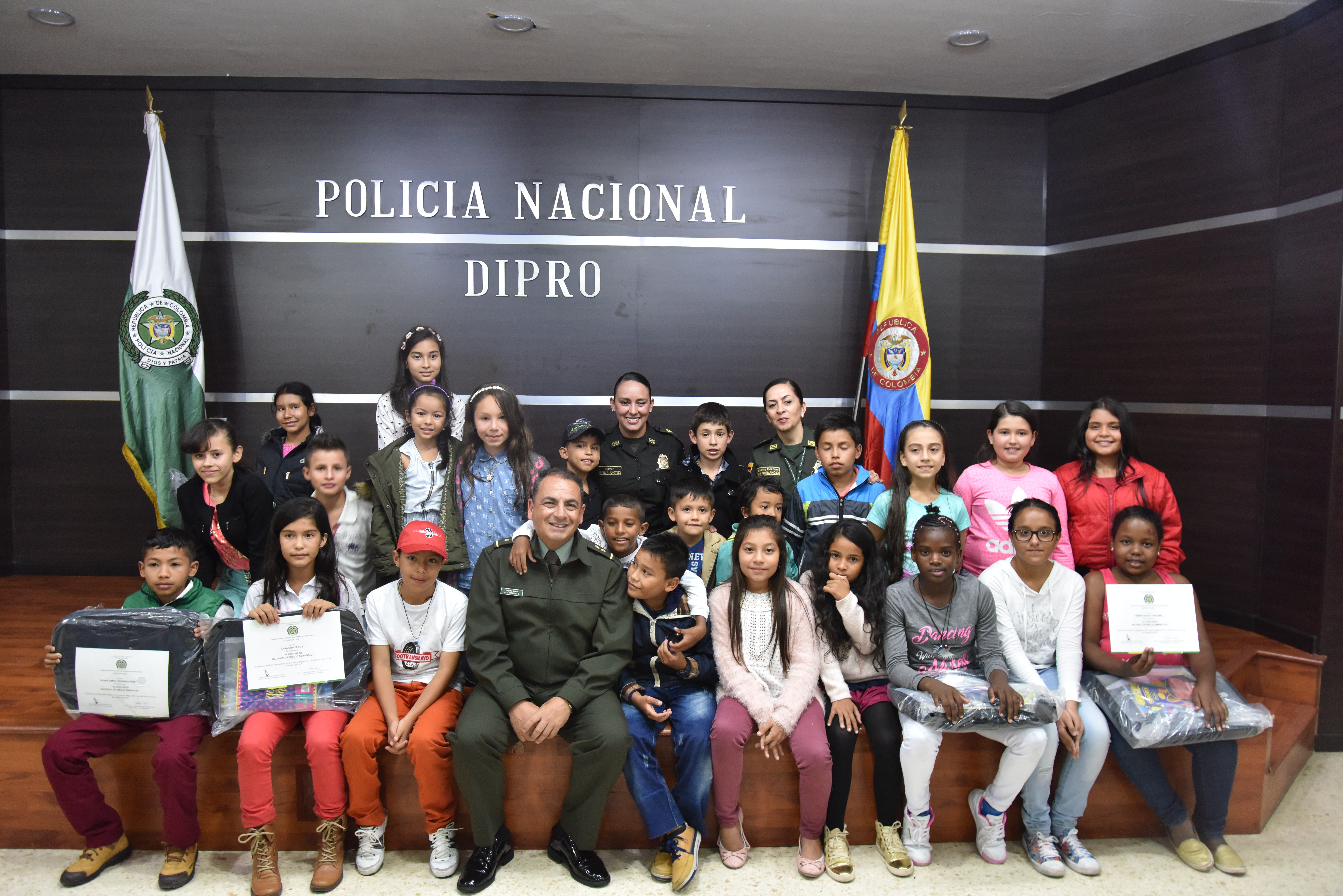 niños-que-participaron-en-el-concurso-ambiental