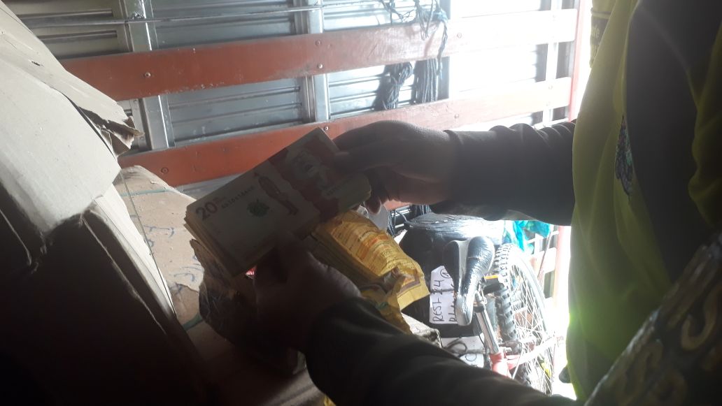 Incautación_moneda_falsa_2