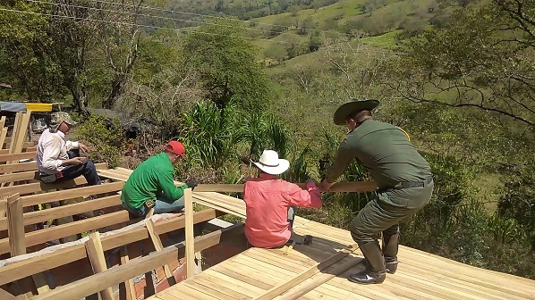 Entregamos una cómoda casa en Simacota para Juan José 