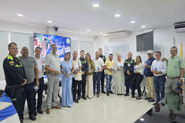fotografía general periodistas y policías
