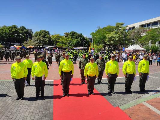 desfile militar y policial, se conmemoraron los 213 años del Grito de Independencia en Colombia