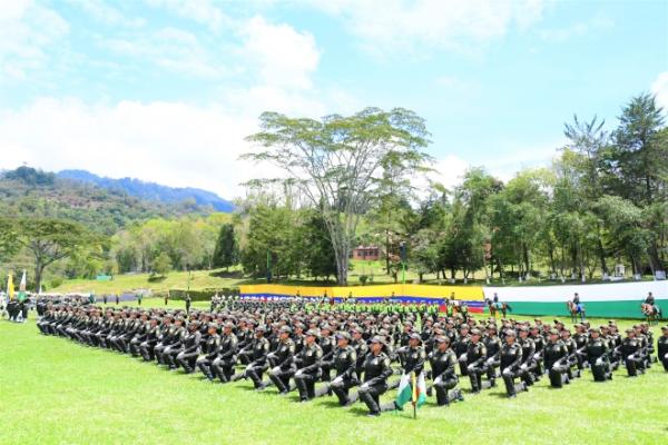 La Escuela de Carabineros Provincia de Vélez realizó ceremonia de graduación de 208 patrulleras