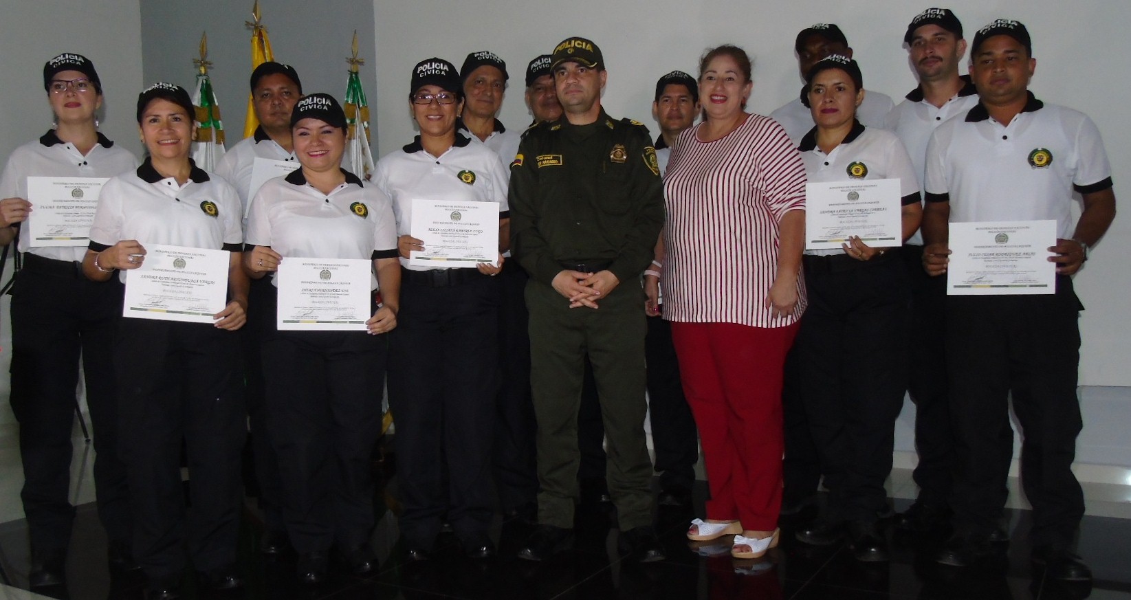 graduacion-policia-civica-de-.mayores-florencia