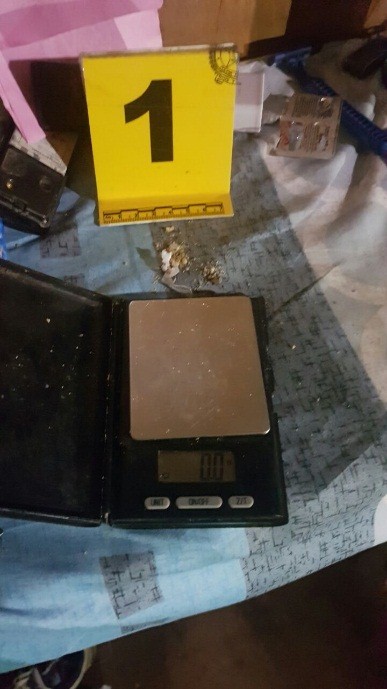 diligencia de allanamiento dejó dos capturados por venta de estupefacientes 