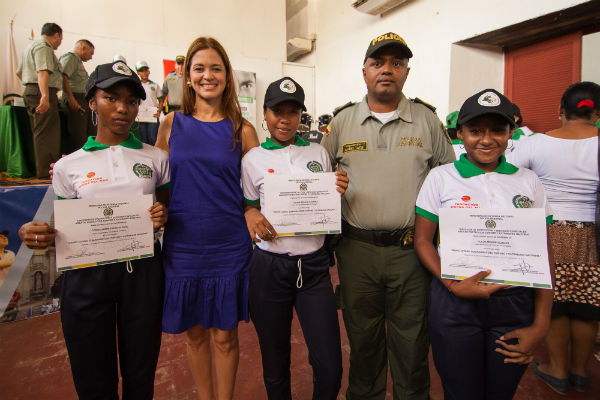 Graduación-64-guardianes-cívicos-del-turismo