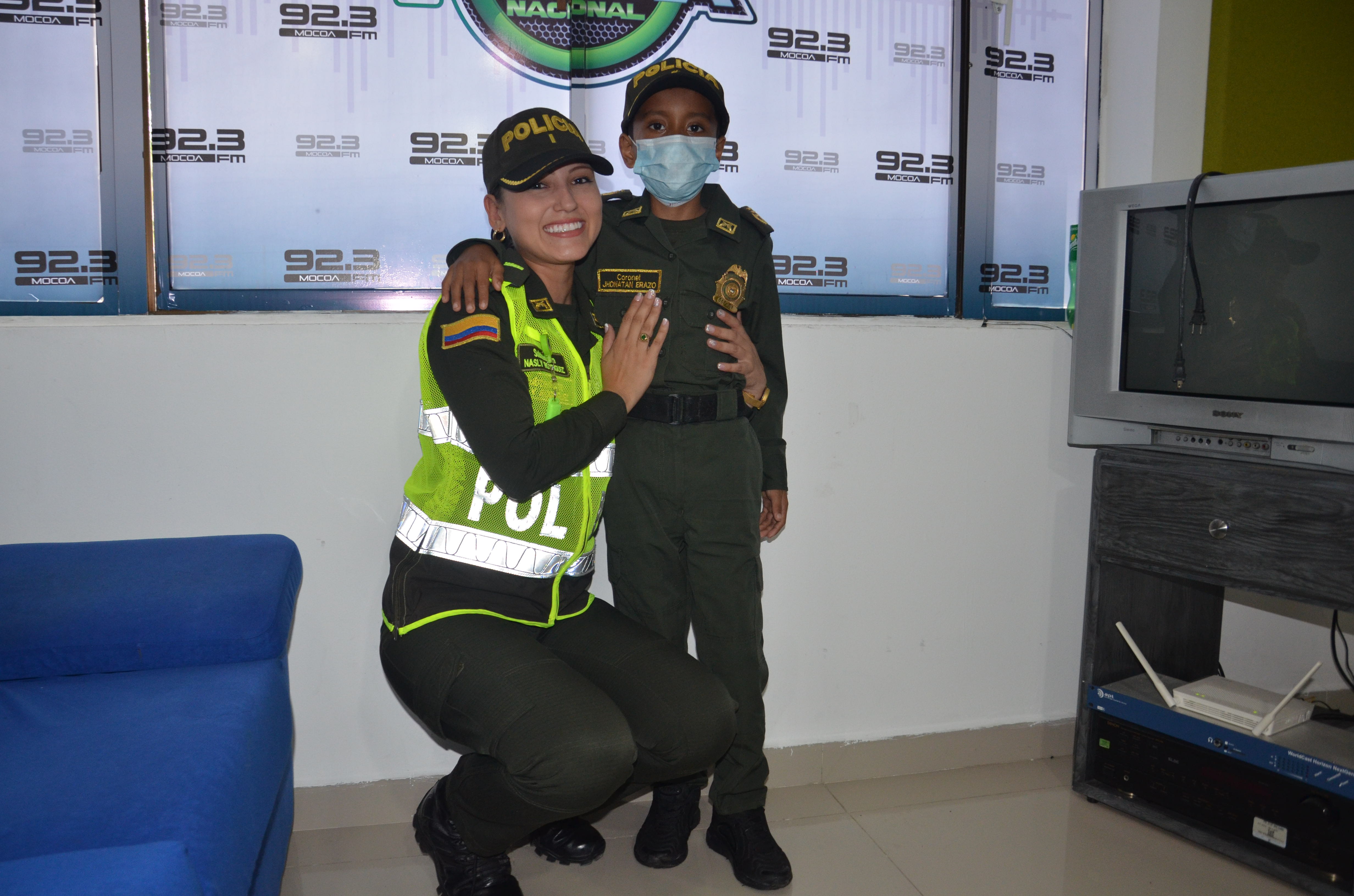 Con un gesto de amor incondicional, hemos le cumplimos el sueño a Jhonatan Erazo de ser Policía por un día.