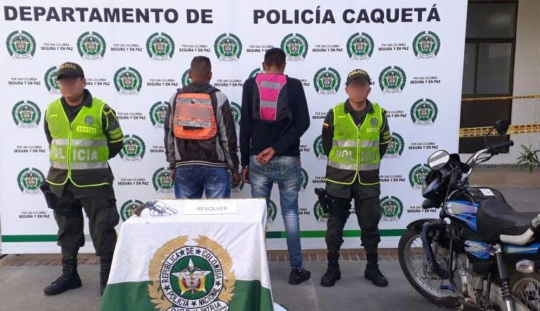 hombres-con-arma-de-fuego-ilegal