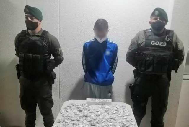 Mediante-labores-de-vigilancia-y-control-se-logra-la-incautación-de-bazuco-cocaína-y-marihuana-en-casos-aislados