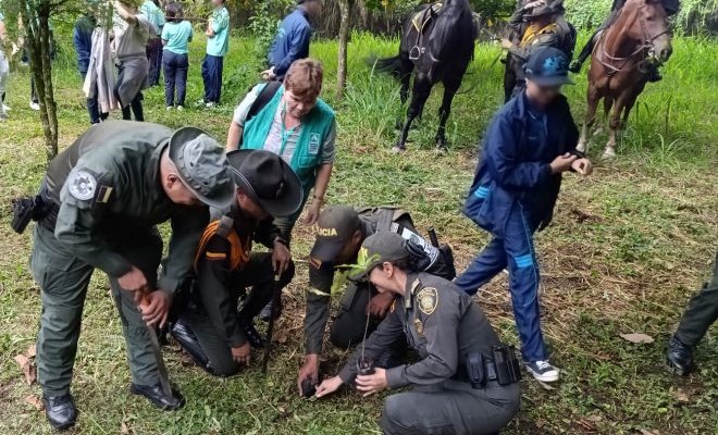En conjunto con la comunidad llevamos a cabo diferentes actividades en pro de la protección del medio ambiente