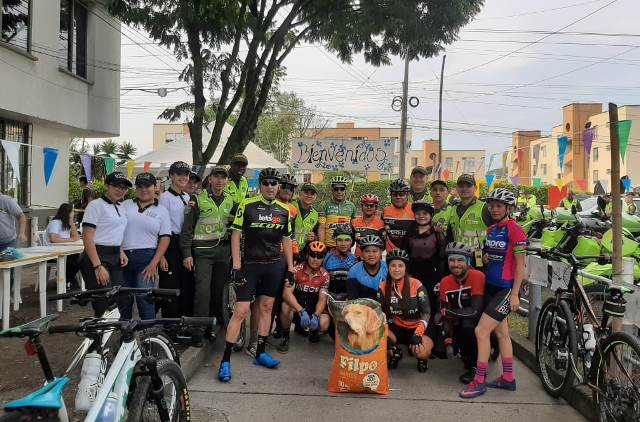 Los-integrantes-de-la-estación-ciudadela-del-café-no-dudaron-en-ningún-momento-en-ayudar-a-230-caninos 