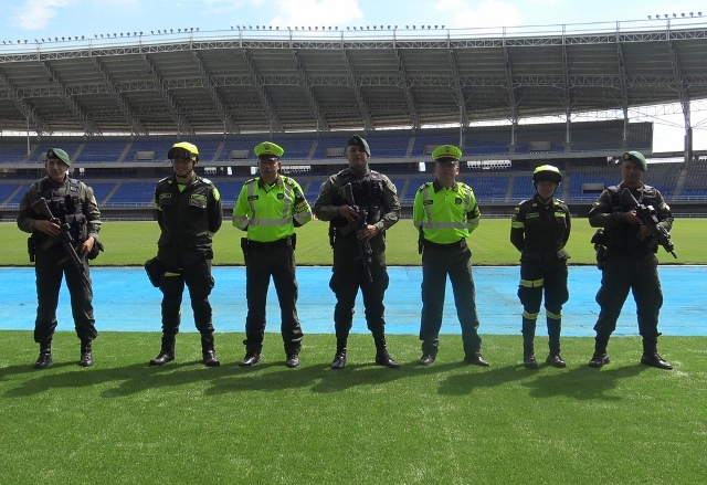 Disfrute-de-esta-fiesta-deportiva-en-compañía-de-su-familia-y-amigos-tres