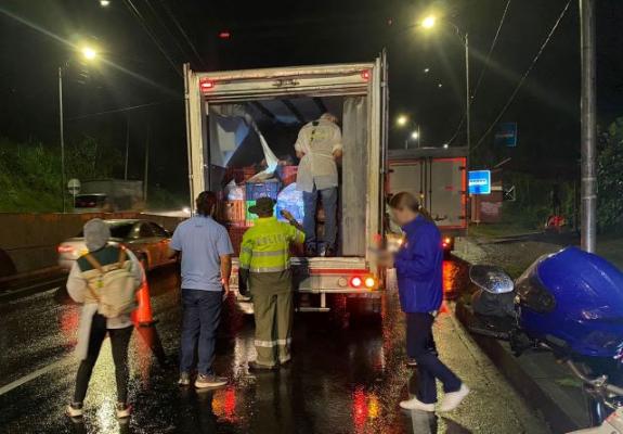 Incautación de varios kilos de queso, por ser transportados sin la respectiva cadena de frío