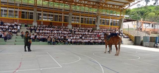 Los niños deben ser prioridad de la sociedad 