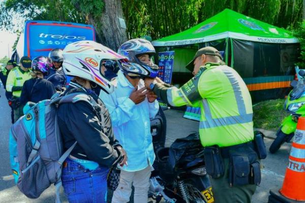 Los controles se realizarón a propios y extraños en las diferentes vías nacionales