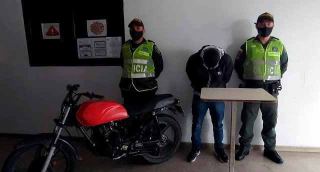 Logramos-la-recuperación-de-los-elementos-hurtados-y-la-incautación-de-una-motocicleta-y-un-arma-de-fuego    
