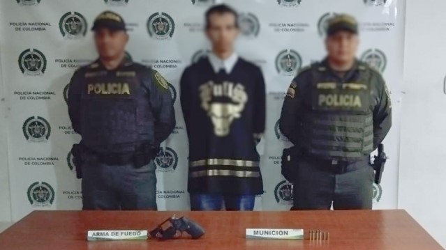 Dos hombres son capturados con armas de fuego ilegales, en los municipios de Pereira y Dosquebradas