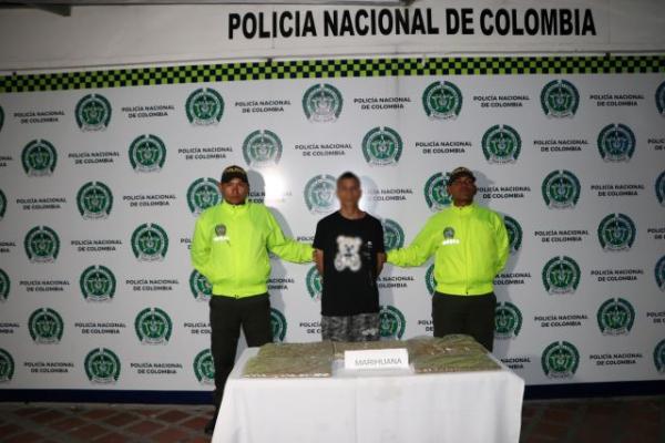 Capturado y aprehendida por el delito de tráfico, fabricación o porte de estupefacientes