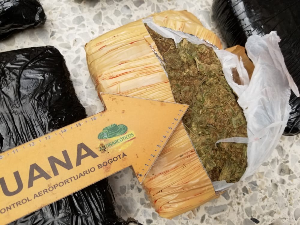 Cae-cargamento-e-marihuana-en-el-aeropuerto-internacional-El-Dorado