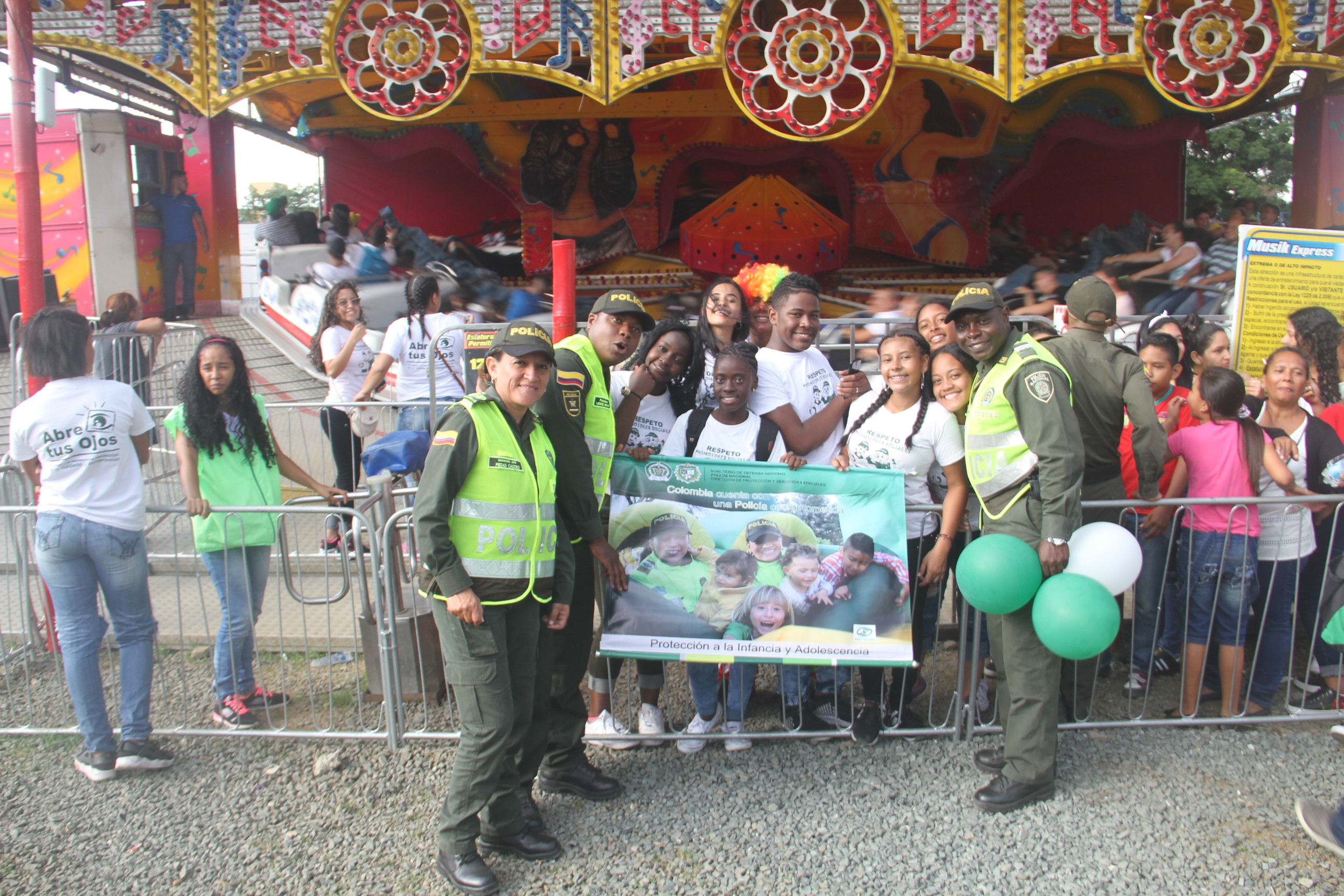Policía lleva 400 niños y jóvenes de Cali a la rueda